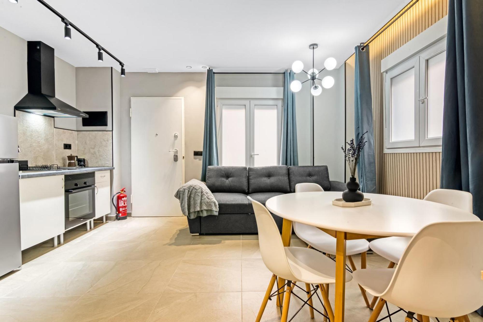 City Scape Suites Valencia Buitenkant foto