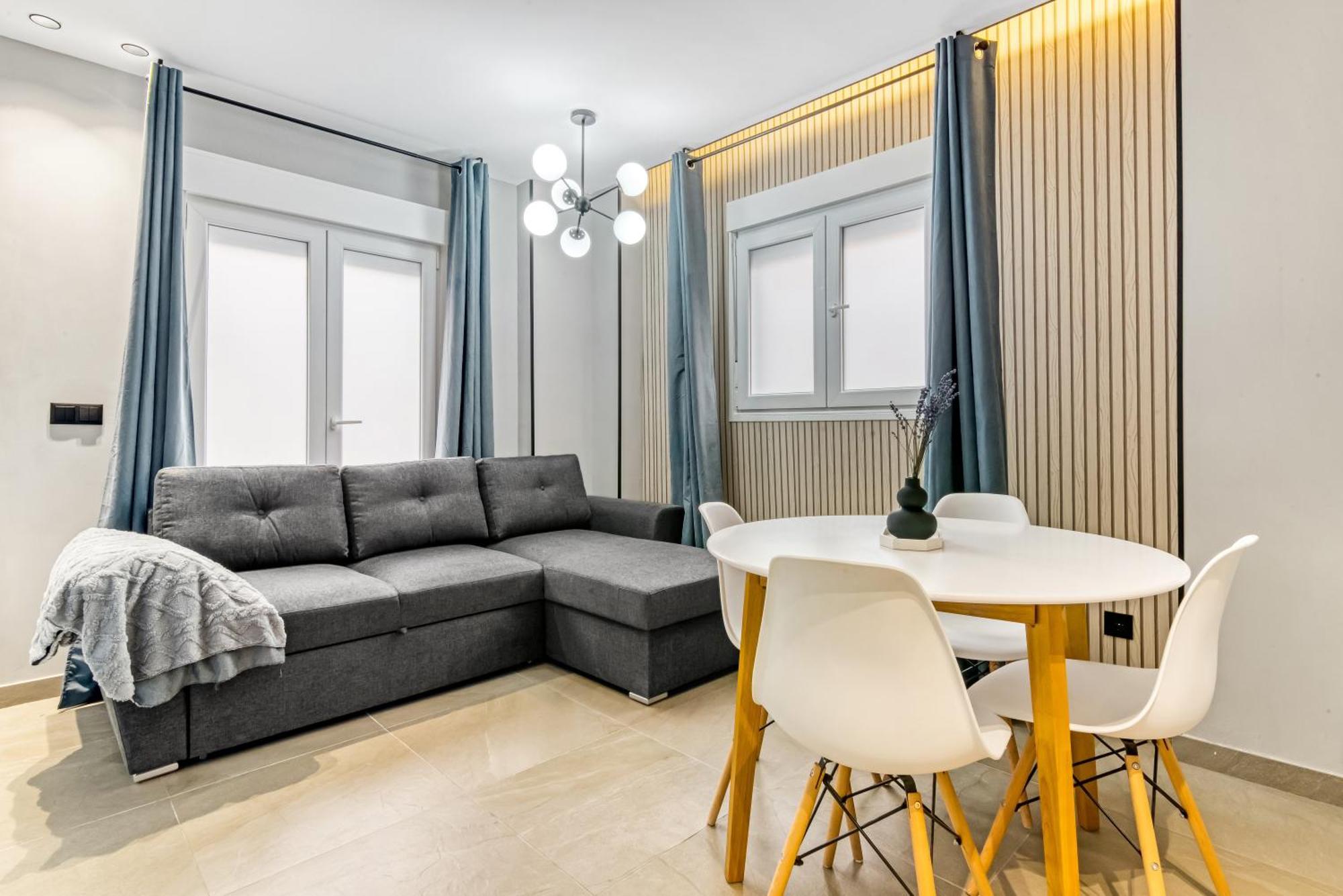 City Scape Suites Valencia Buitenkant foto
