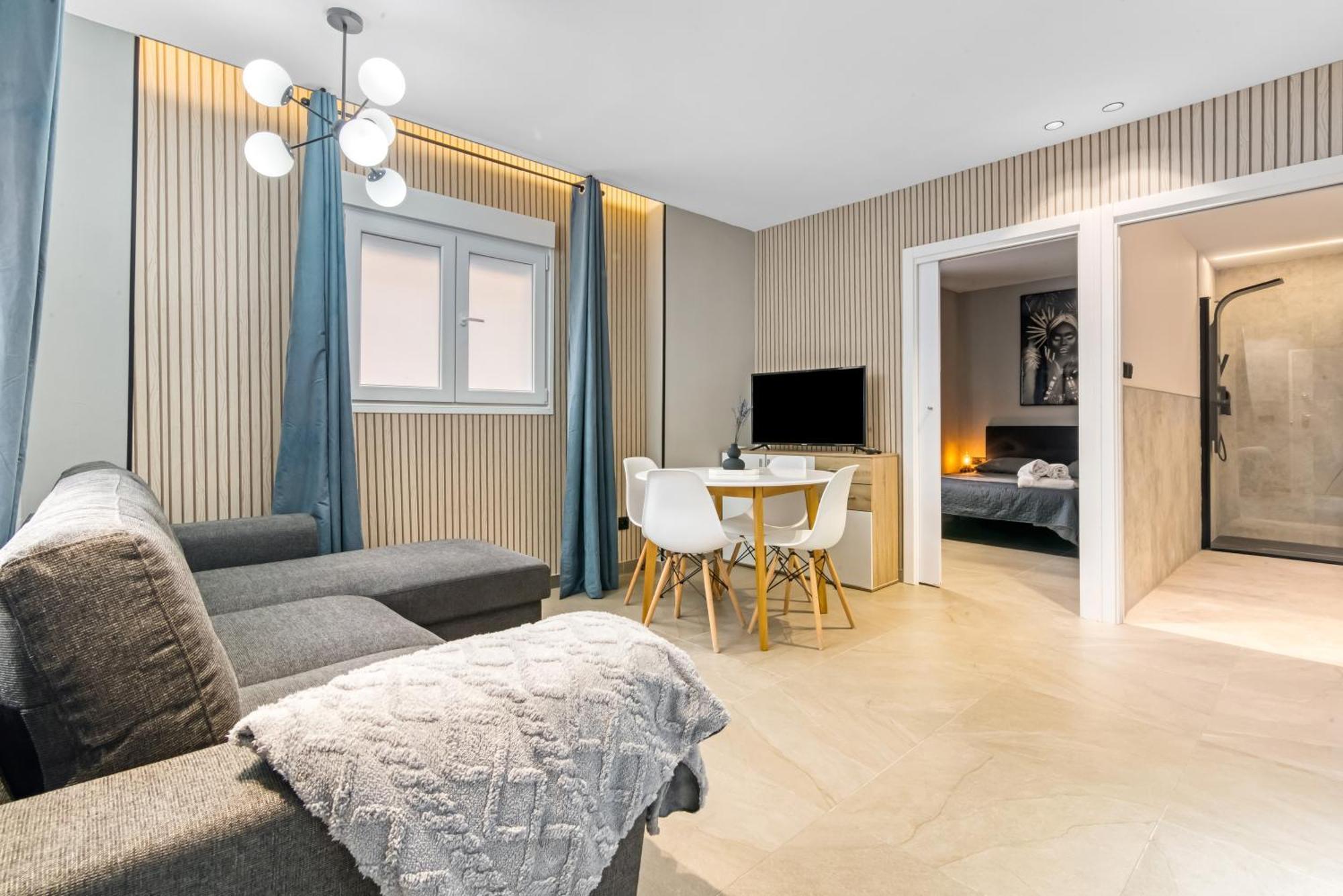 City Scape Suites Valencia Buitenkant foto